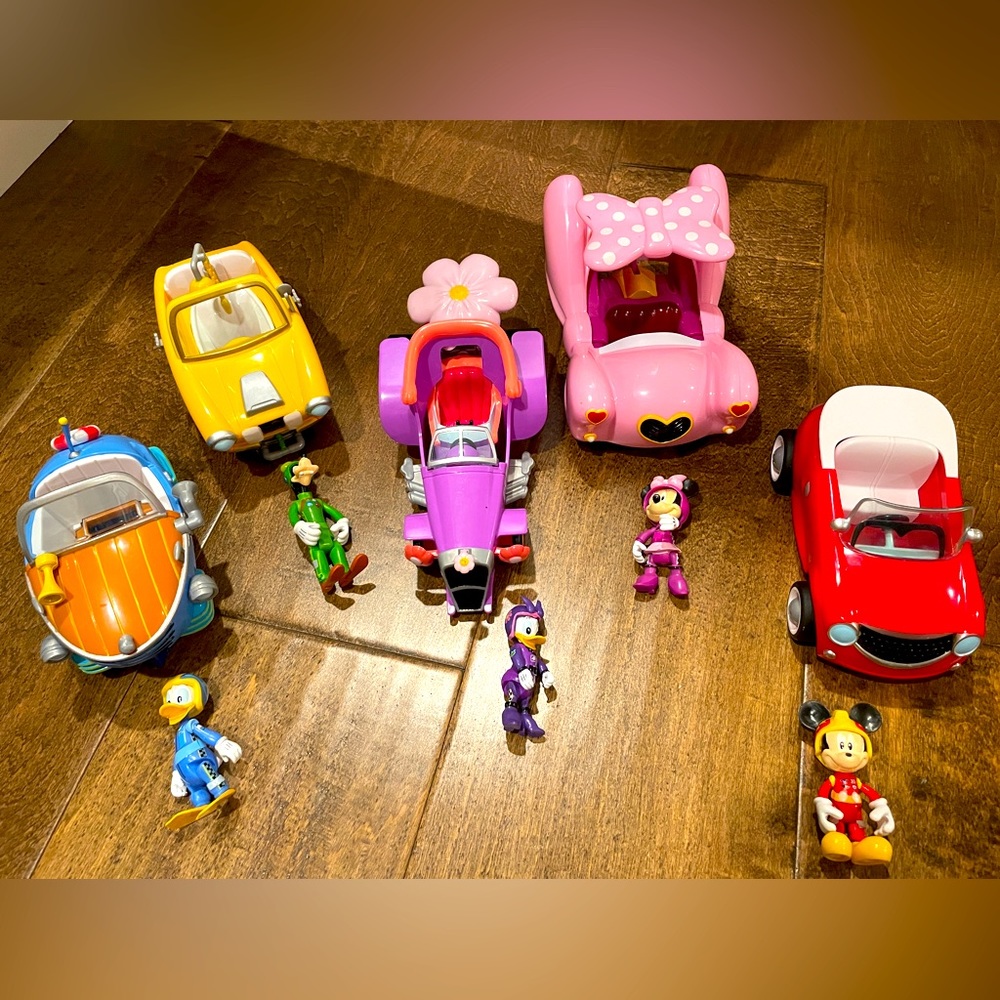 Mickey & Roadster Racer Set